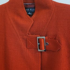 Stunning Anne Klein jacket/skirt set US6